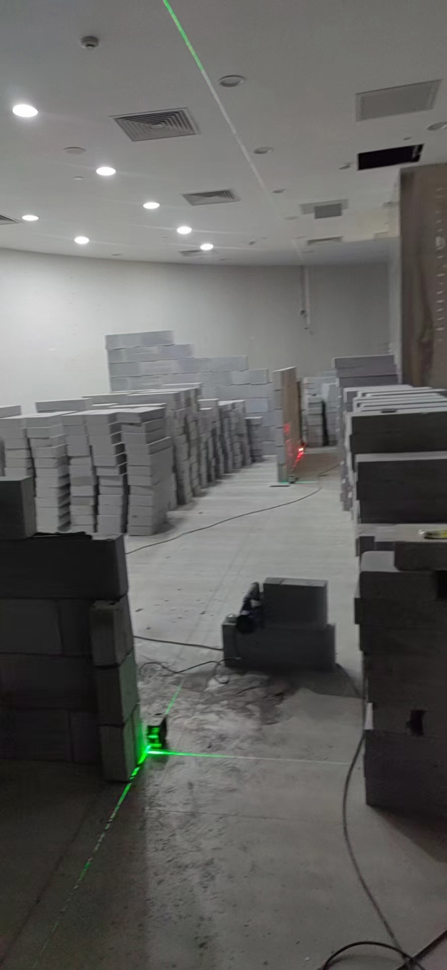 轻质砖隔墙施工场景